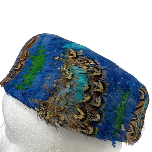 Vintage Marshall Fields 40s Pheasant Feather Ladies Elegant Event Pillbox Hat 46 - Picture 2 of 16